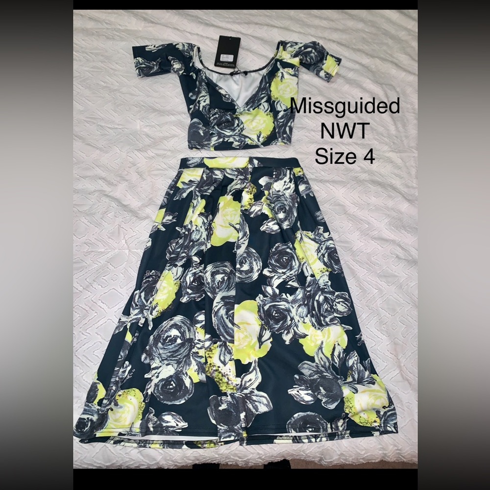 Missguided floral set size 4